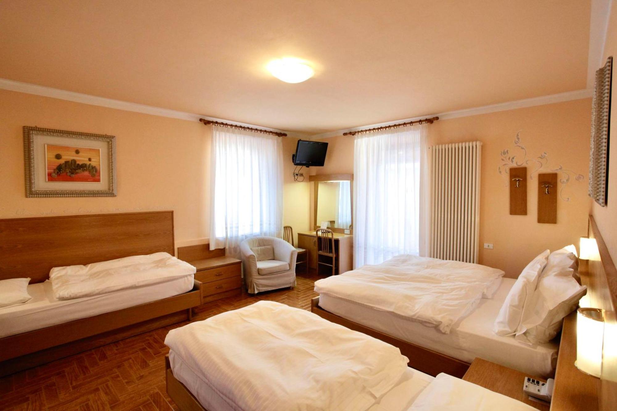 Hotel Cima Rosetta - BW Signature Collection ซานมาร์ตีโนดีกัสตรอสซา ภายนอก รูปภาพ