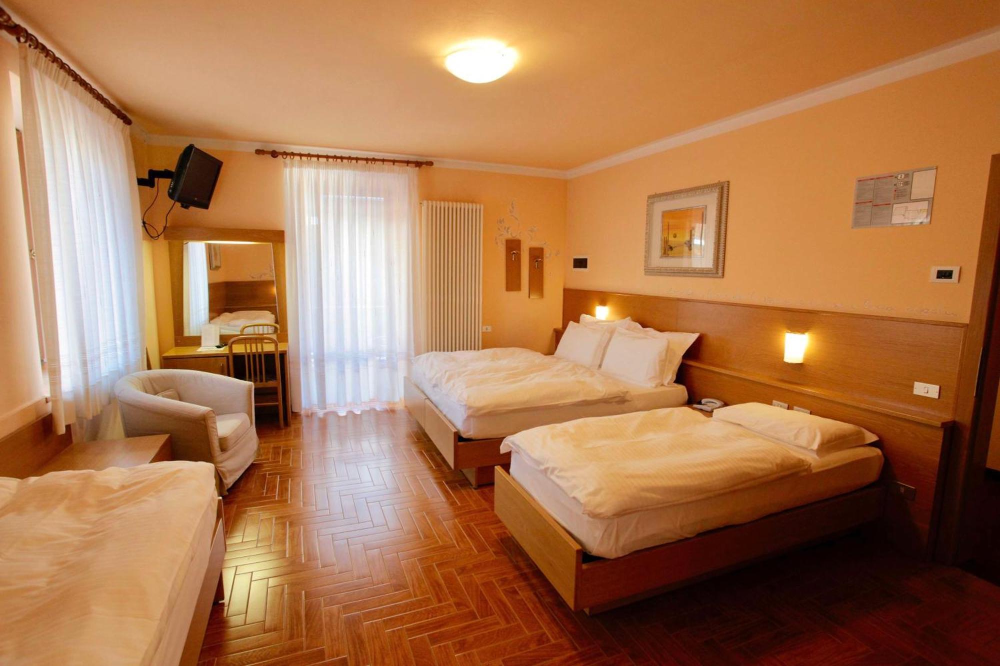 Hotel Cima Rosetta - BW Signature Collection ซานมาร์ตีโนดีกัสตรอสซา ภายนอก รูปภาพ