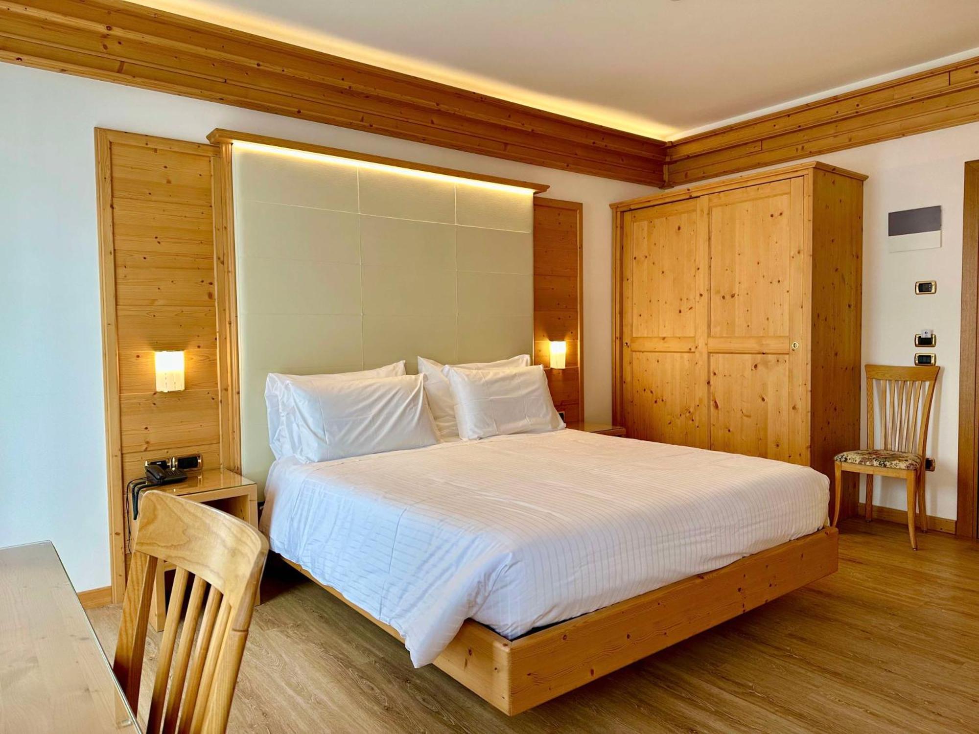 Hotel Cima Rosetta - BW Signature Collection ซานมาร์ตีโนดีกัสตรอสซา ภายนอก รูปภาพ
