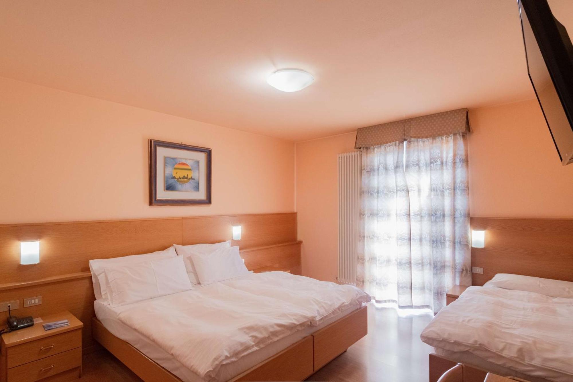 Hotel Cima Rosetta - BW Signature Collection ซานมาร์ตีโนดีกัสตรอสซา ภายนอก รูปภาพ